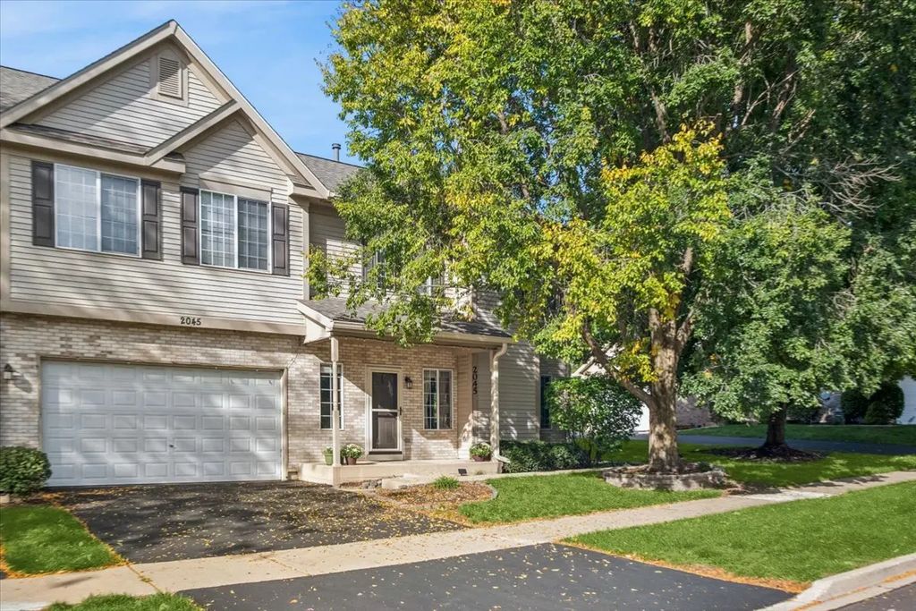 2045 Village View Drive, Yorkville