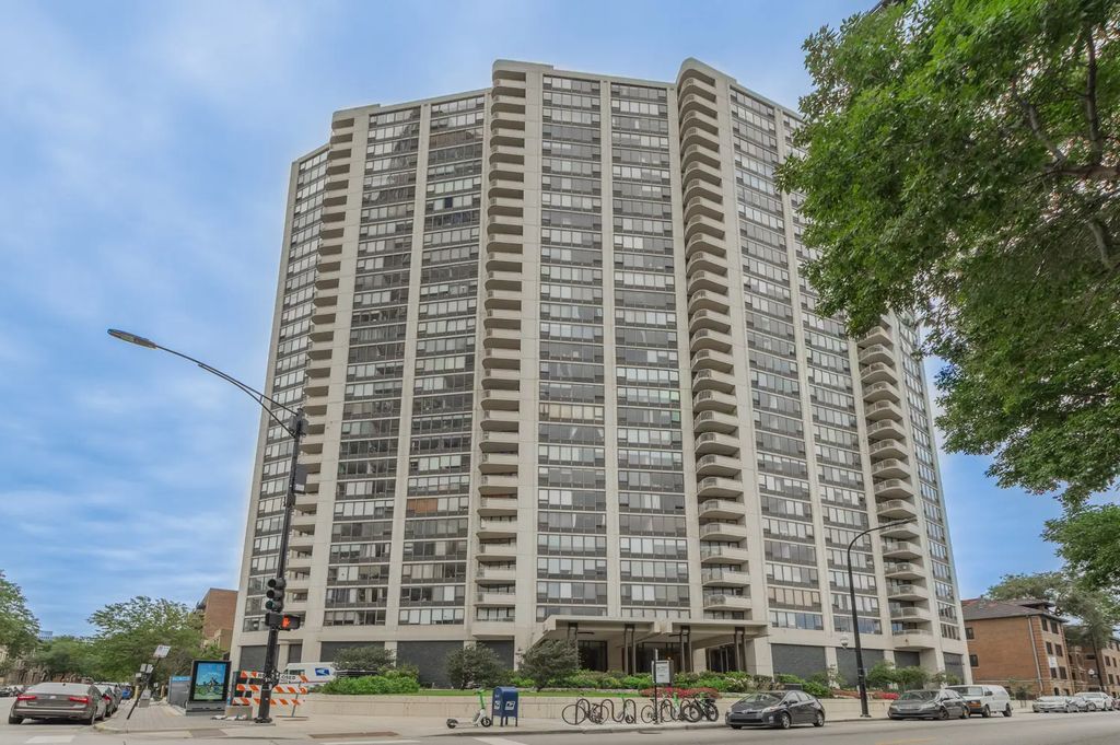 3930 N Pine Grove Avenue 1506, Chicago
