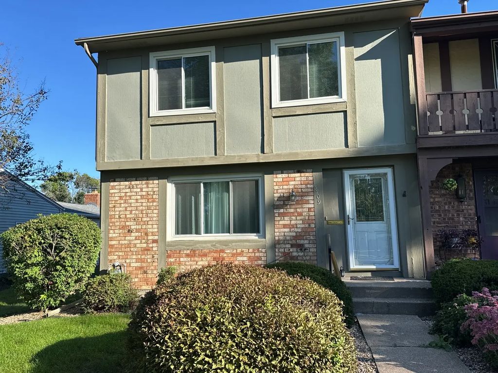 3709 31st Avenue 13, Rock Island