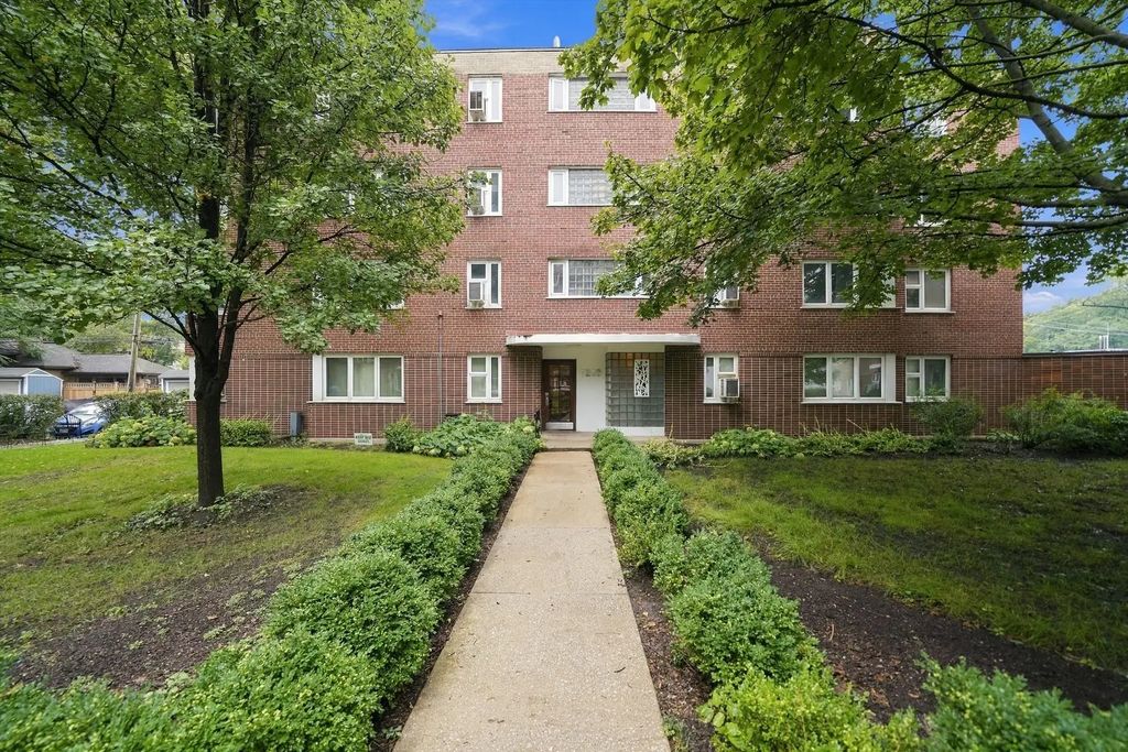 7208 Oak Avenue 1sw, River Forest