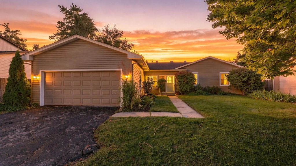 1621 Sycamore Lane, Aurora