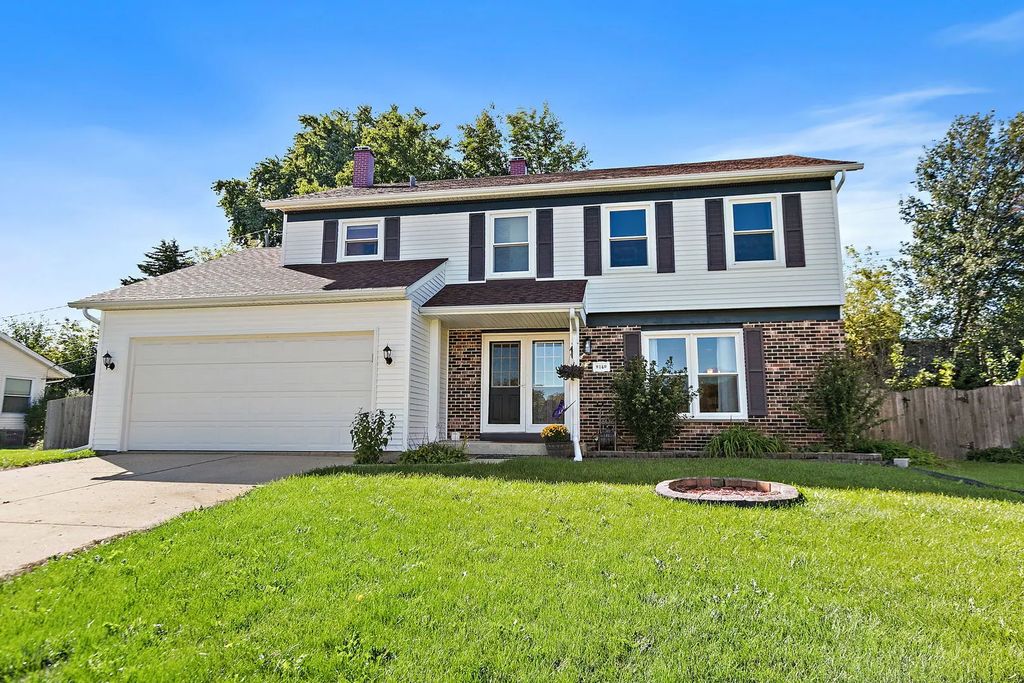 14 Woodridge Lane, Streamwood