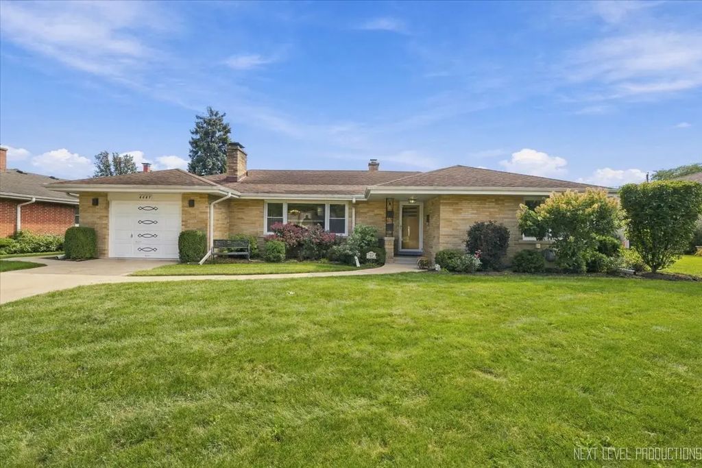 6447 Eldorado Drive, Morton Grove