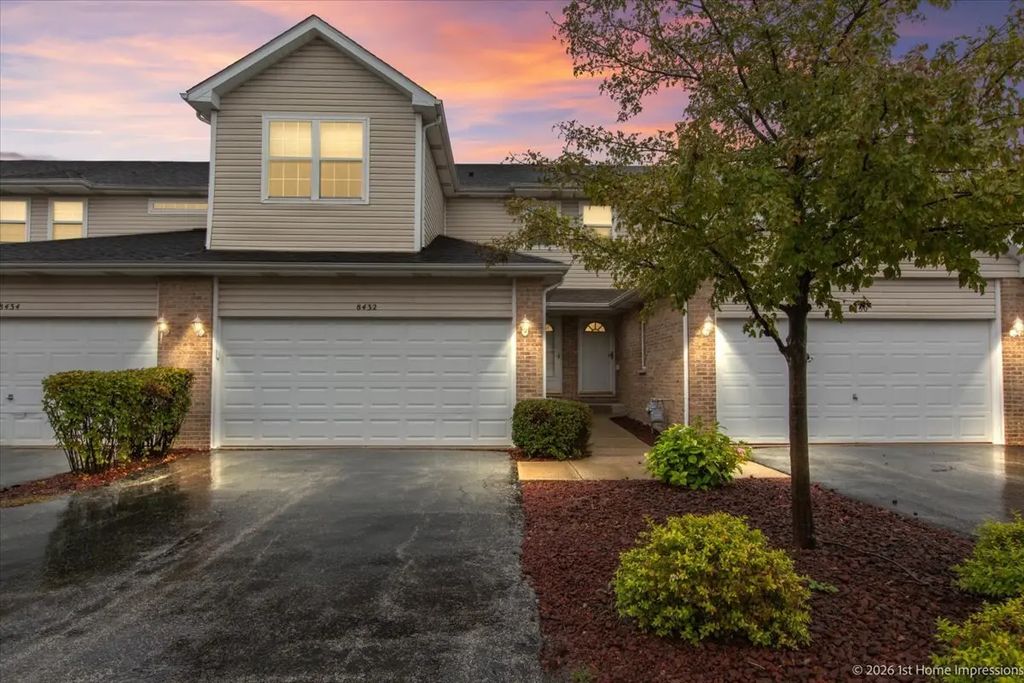 8432 Stratford Drive, Tinley Park