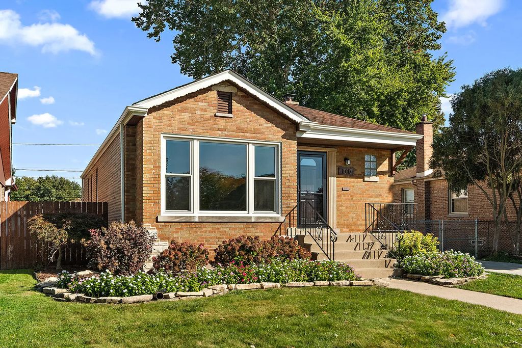 10117 S Clifton Park Avenue, Evergreen Park
