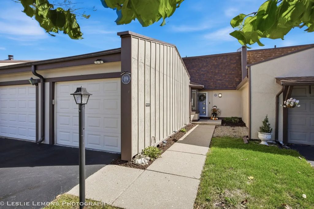 19 Westwood Drive, Indian Head Park