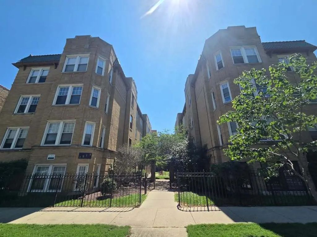 1621 W Farwell Avenue 1n, Chicago