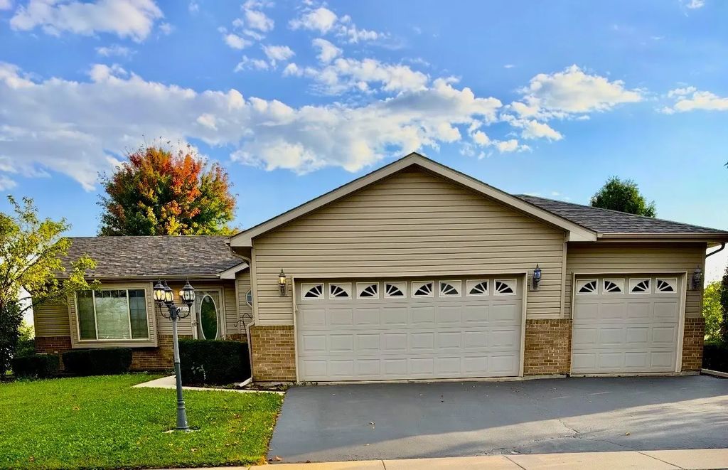 6810 Hadrian Drive, Joliet