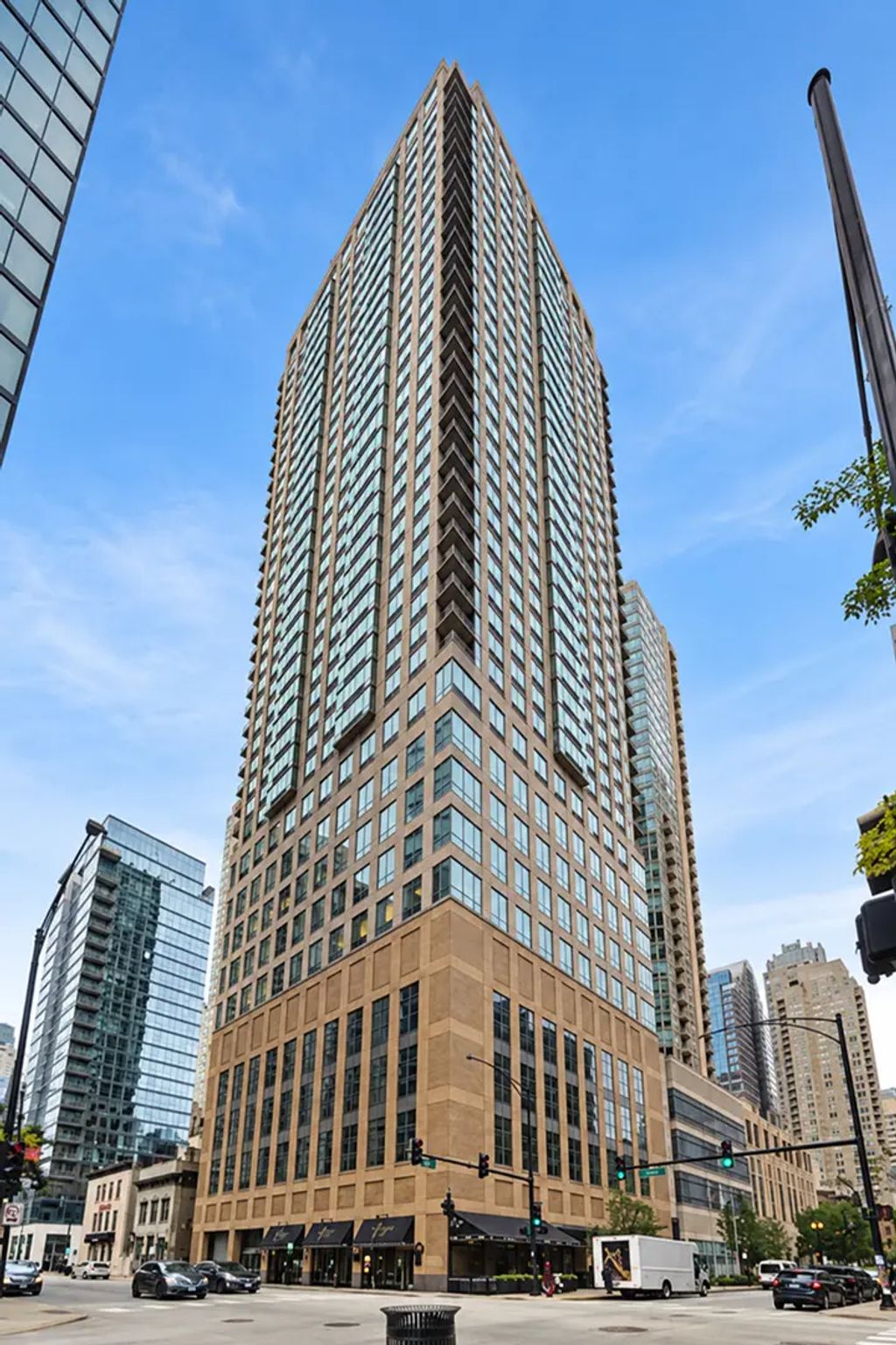 2 E Erie Street 3205, Chicago