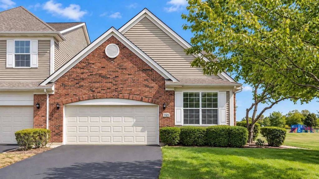 1121 Loganbury Court, Elgin