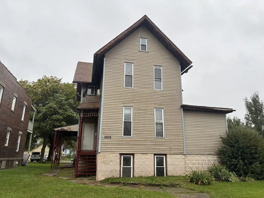 1009 7th Street, Rockford