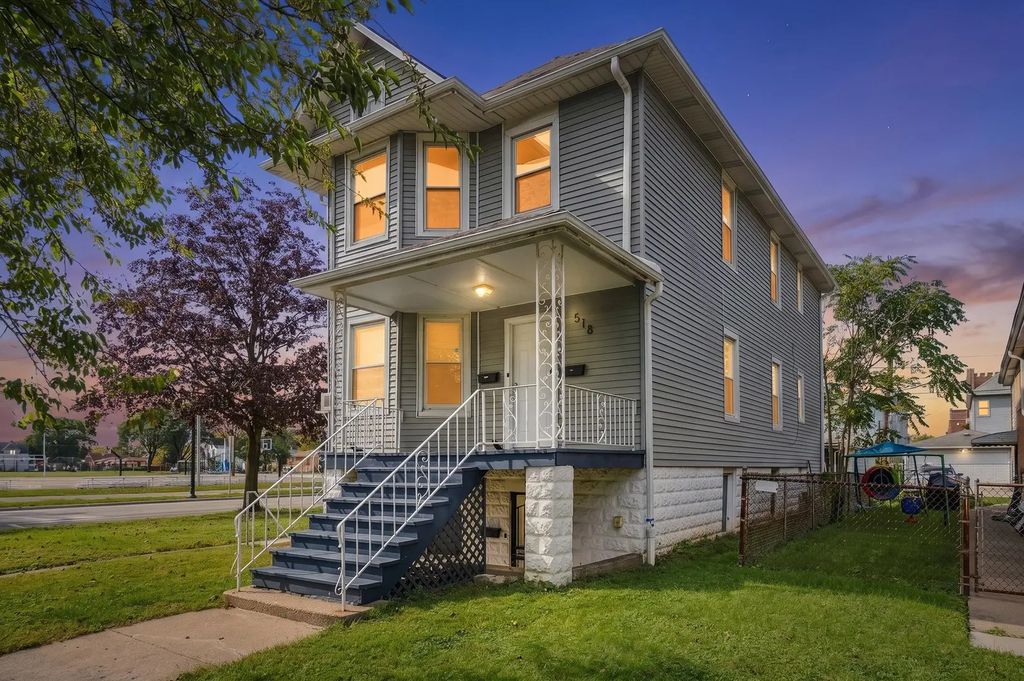 518 S 10th Avenue, Maywood