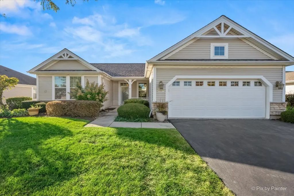 11977 Stonewater Crossing, Huntley