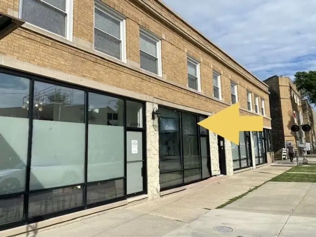 4667 N Manor Avenue, Chicago