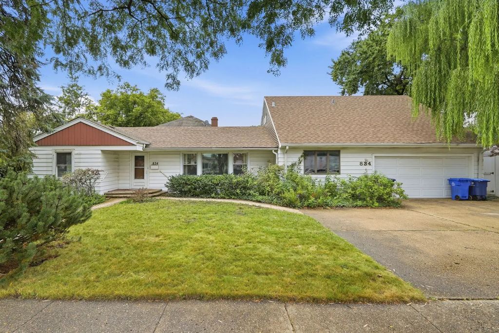 834 S Wolf Road, Des Plaines