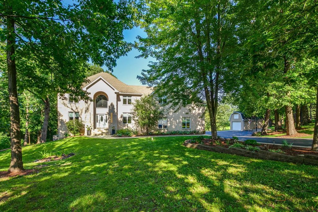 26577 N Fairfield Road, Wauconda