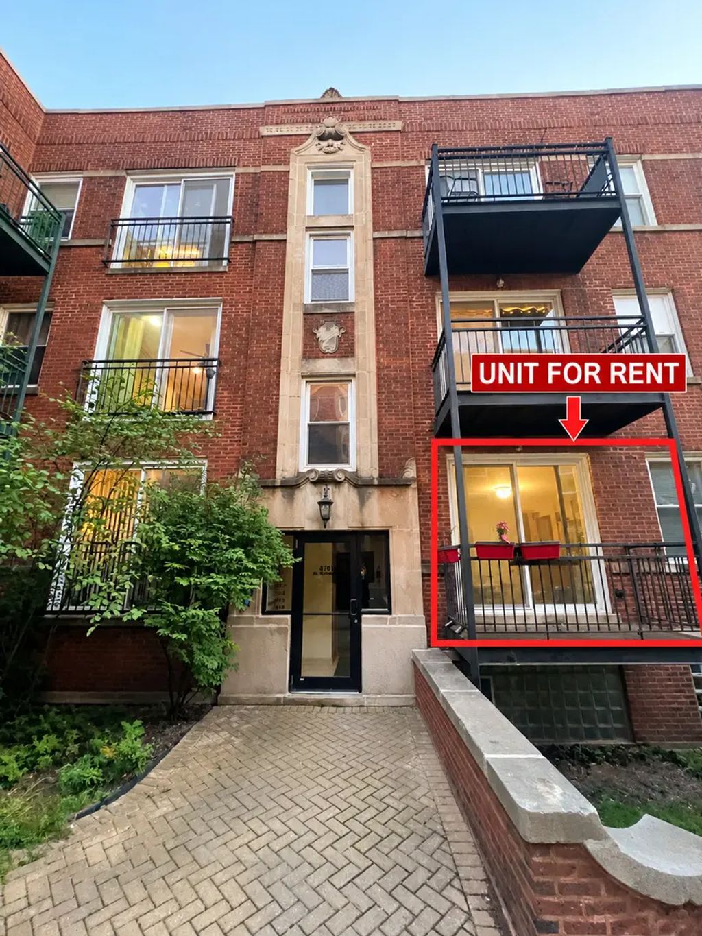 3705 N Kenneth Avenue 113, Chicago