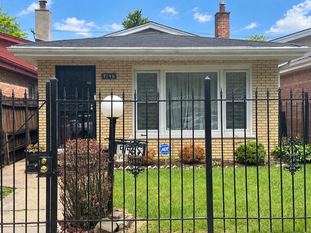 9146 S Woodlawn Avenue, Chicago