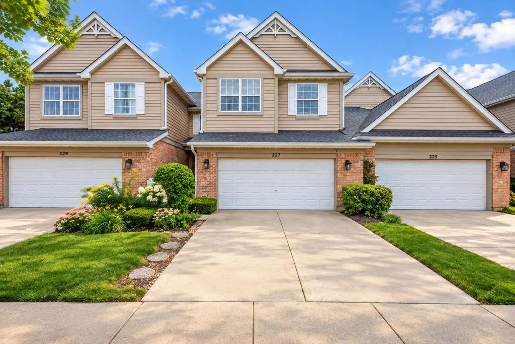 227 Wimbledon Place, Bloomingdale