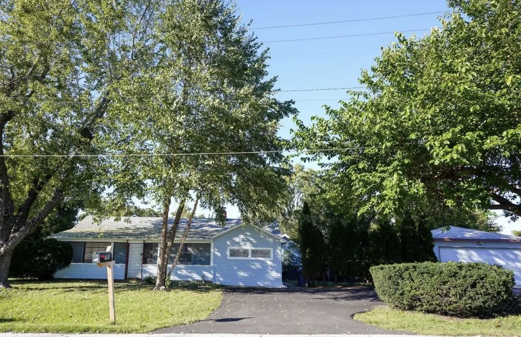 780 Melrose Avenue, Aurora