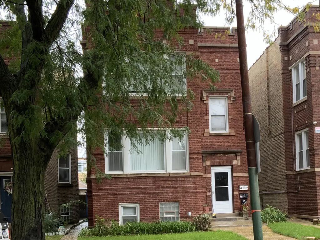 5236 W Montrose Avenue, Chicago