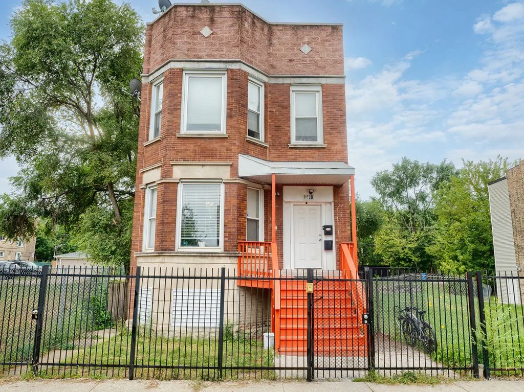 1428 S Sawyer Avenue, Chicago