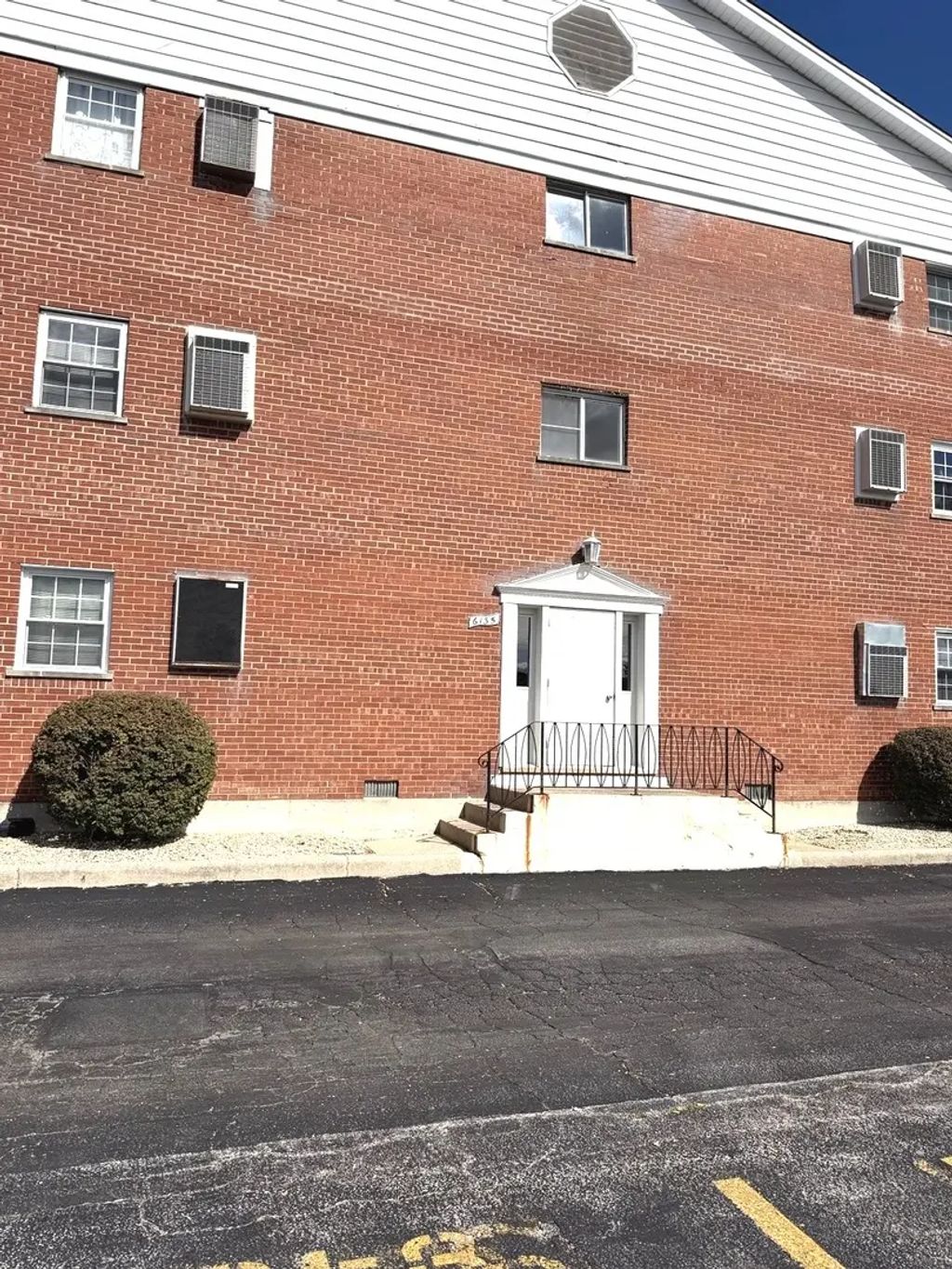 6135 W 94th Street A3, Oak Lawn