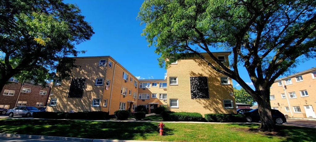 3810 Ruby Street 2w, Schiller Park