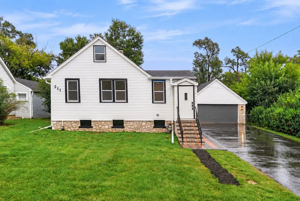 211 N Graylynn Drive, Mount Prospect