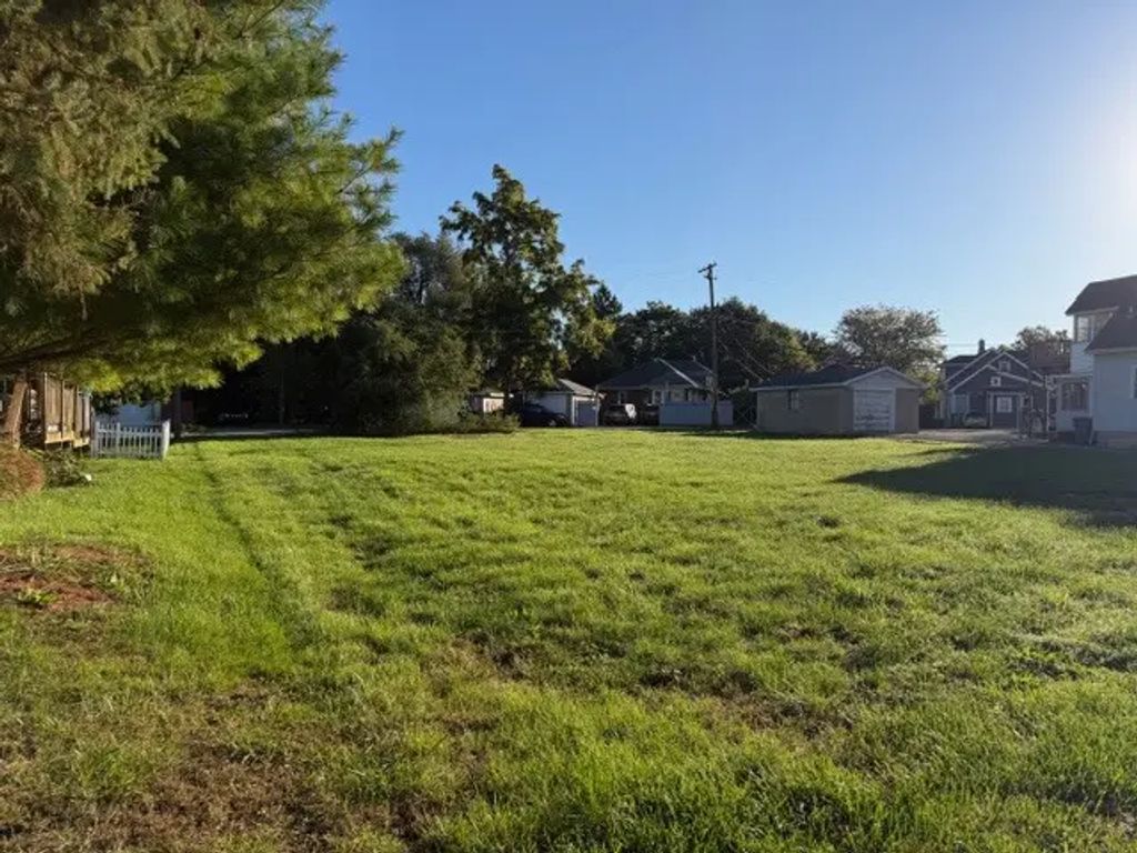 615 Plainfield Road, Joliet