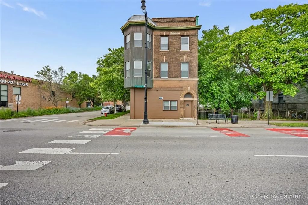 3100 N Western Avenue 2r, Chicago