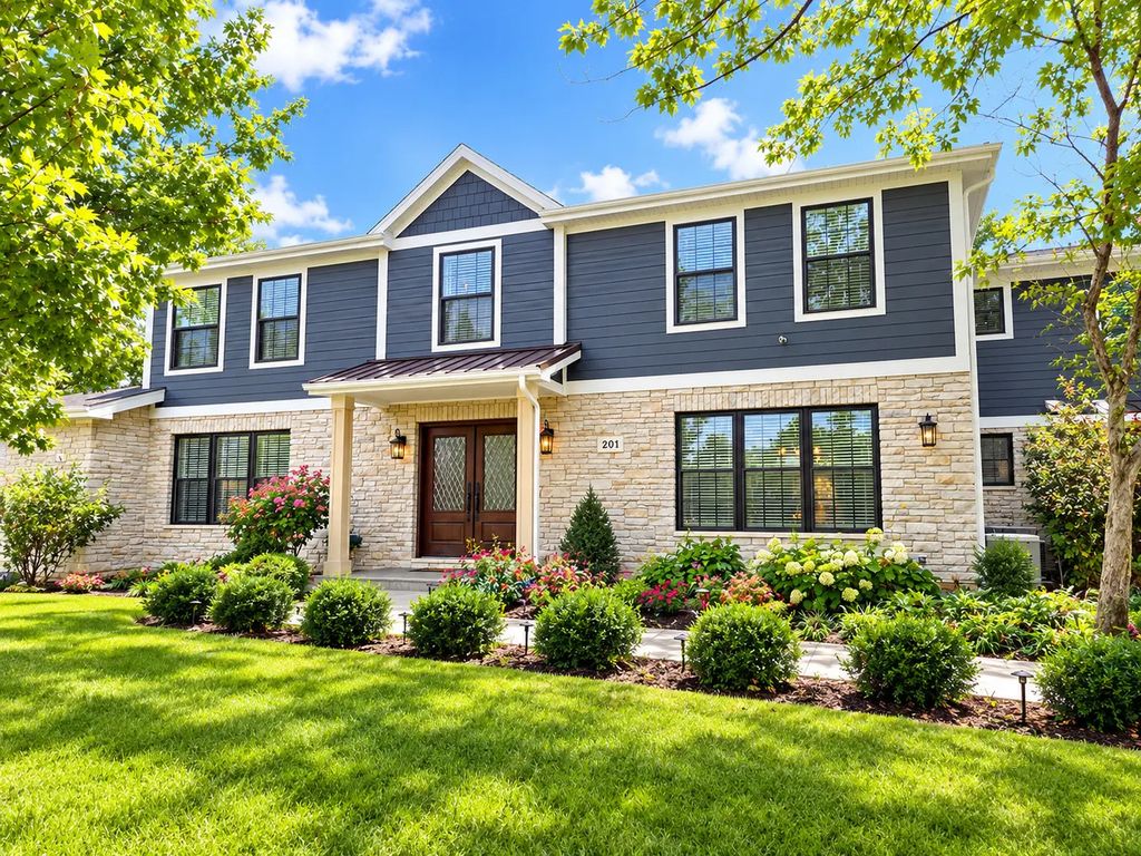 201 Rue Touraine, Deer Park