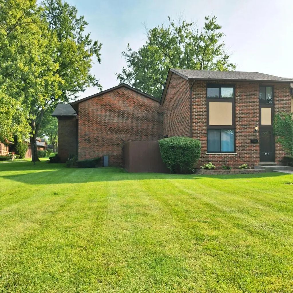 18w085 14th Street, Villa Park