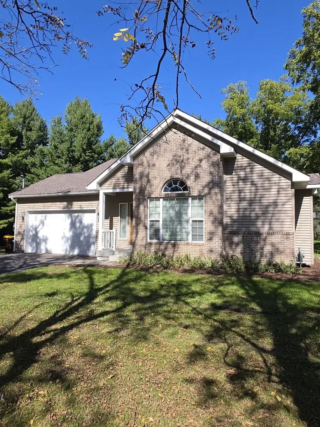 7108 Hillside Road, Crystal Lake