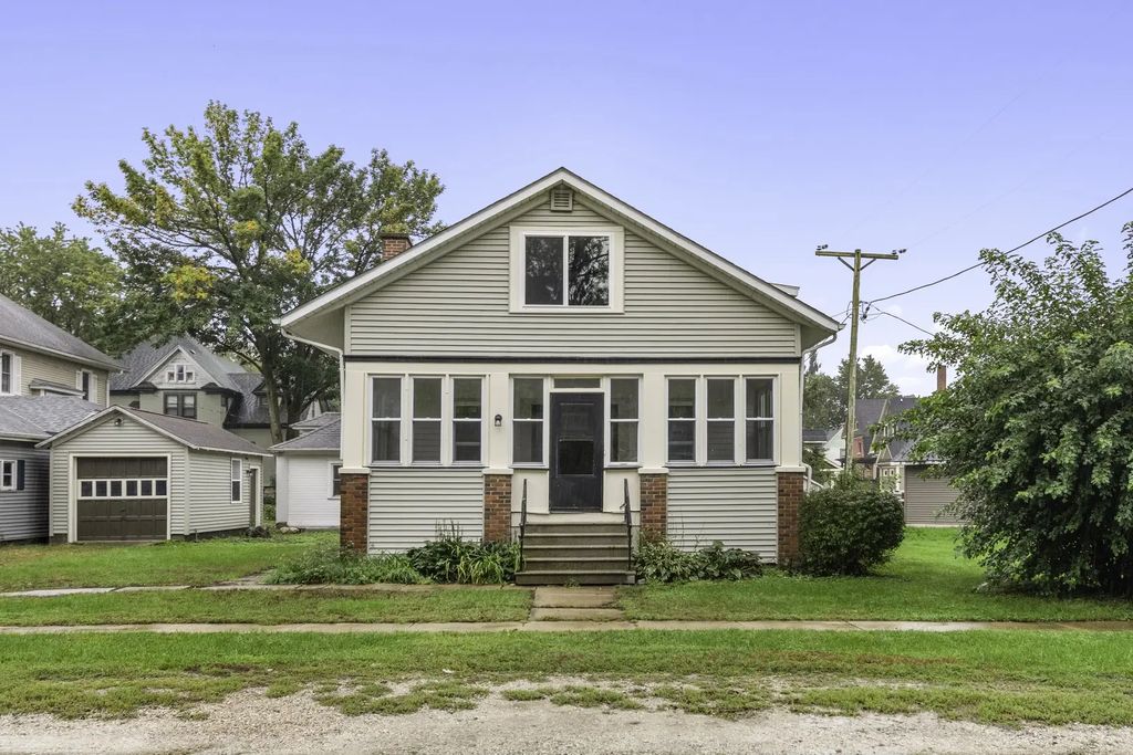 155 E Miller Avenue, Hinckley