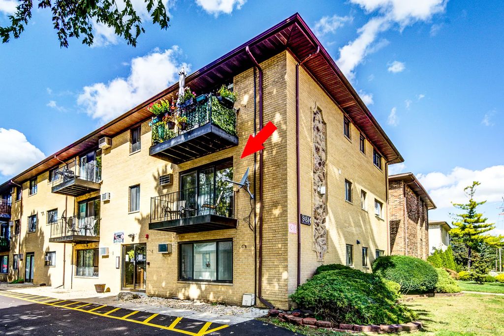 9814 Sayre Avenue 204, Chicago Ridge