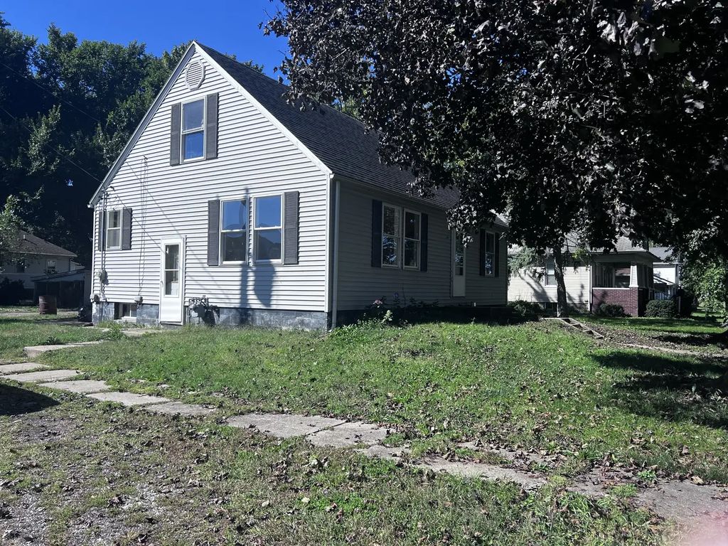 309 E Main Street, Buckley