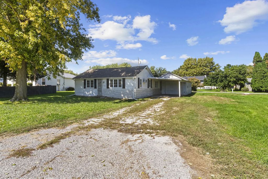 2129 Colona Road, Carbon Cliff