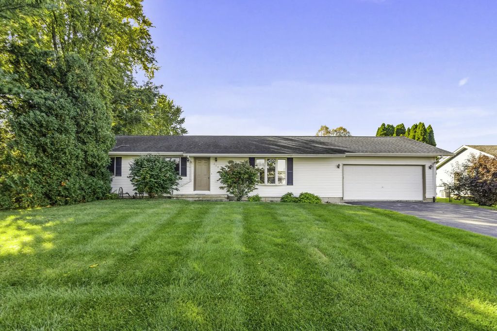 285 Legner Street, Leland