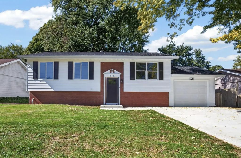 309 N Towanda Avenue, Normal