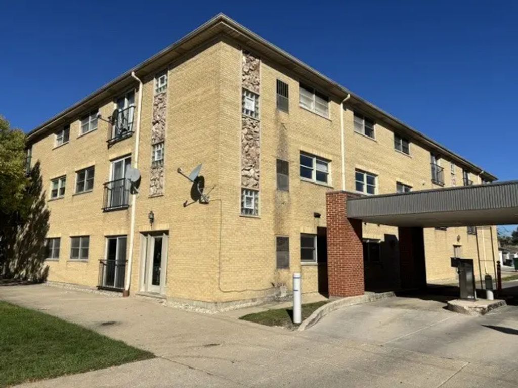8320 W Belmont Avenue 11, Chicago