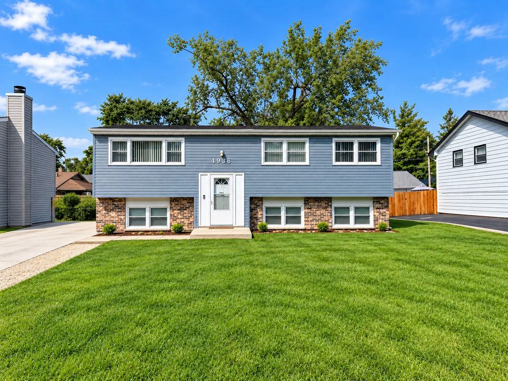 4936 153rd Street, Oak Forest