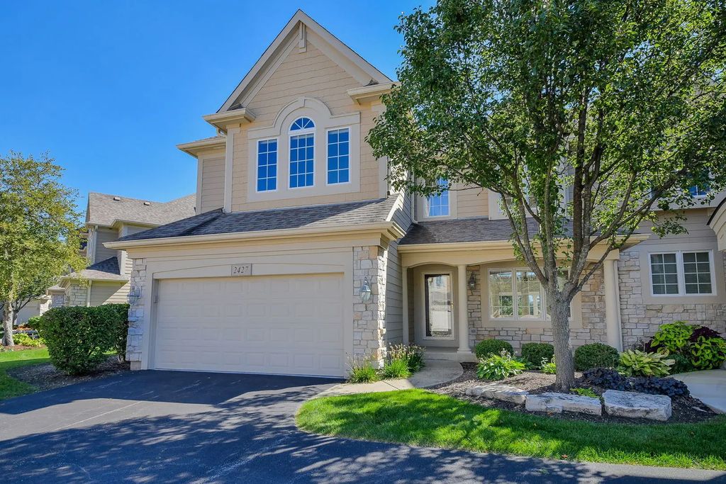 2427 Ridgewood Court, Aurora