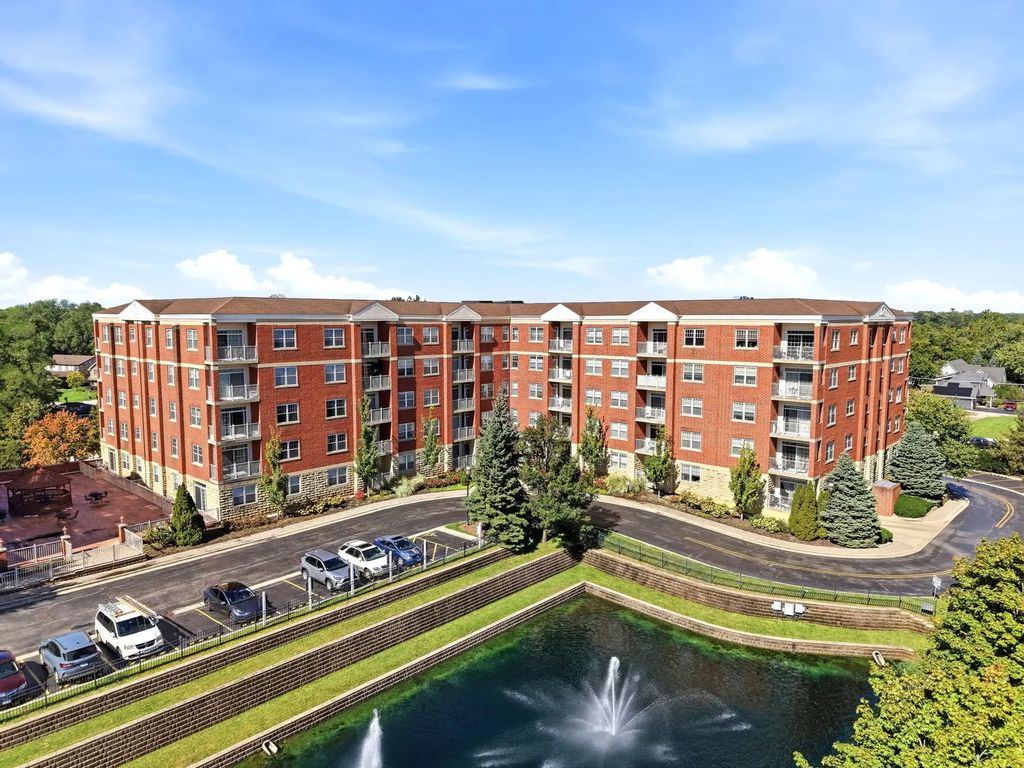 1 Itasca Place 214, Itasca