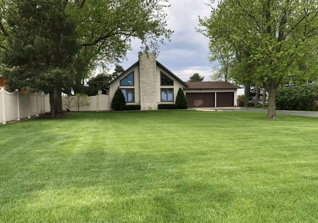 1669 N Il Route 23, Streator