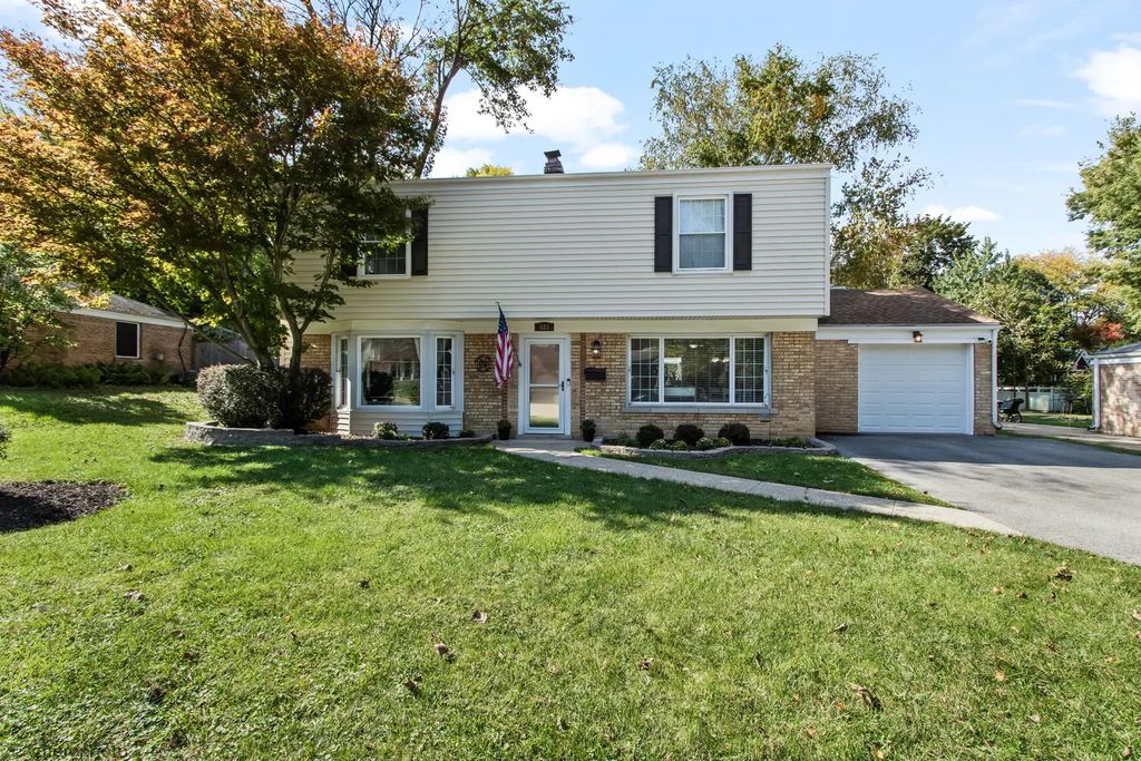 423 S 4th Avenue, Libertyville