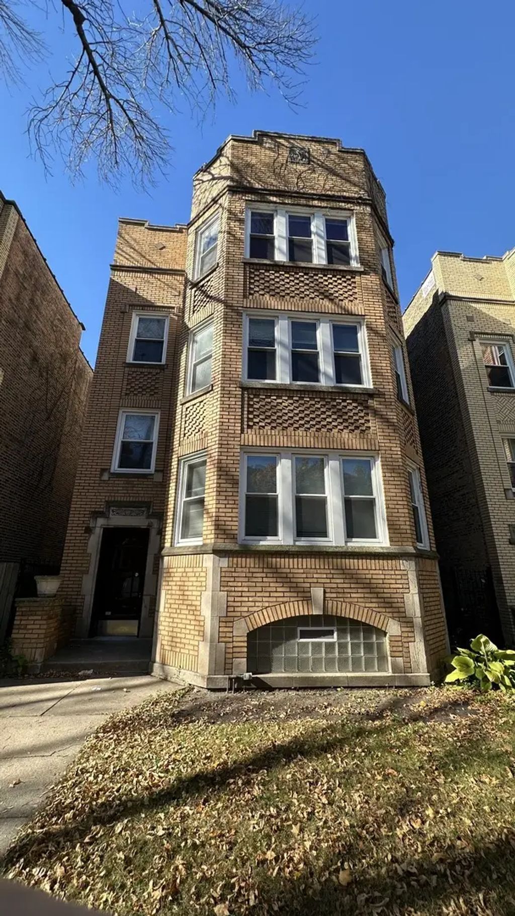 5530 N Artesian Avenue 2, Chicago
