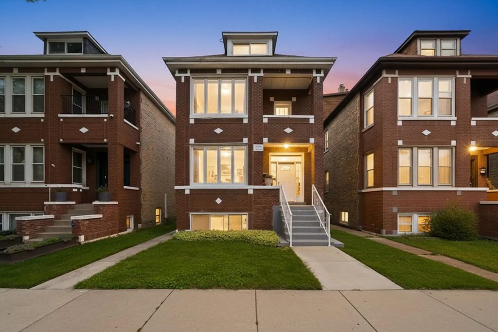 5032 S Kolin Avenue A, Chicago
