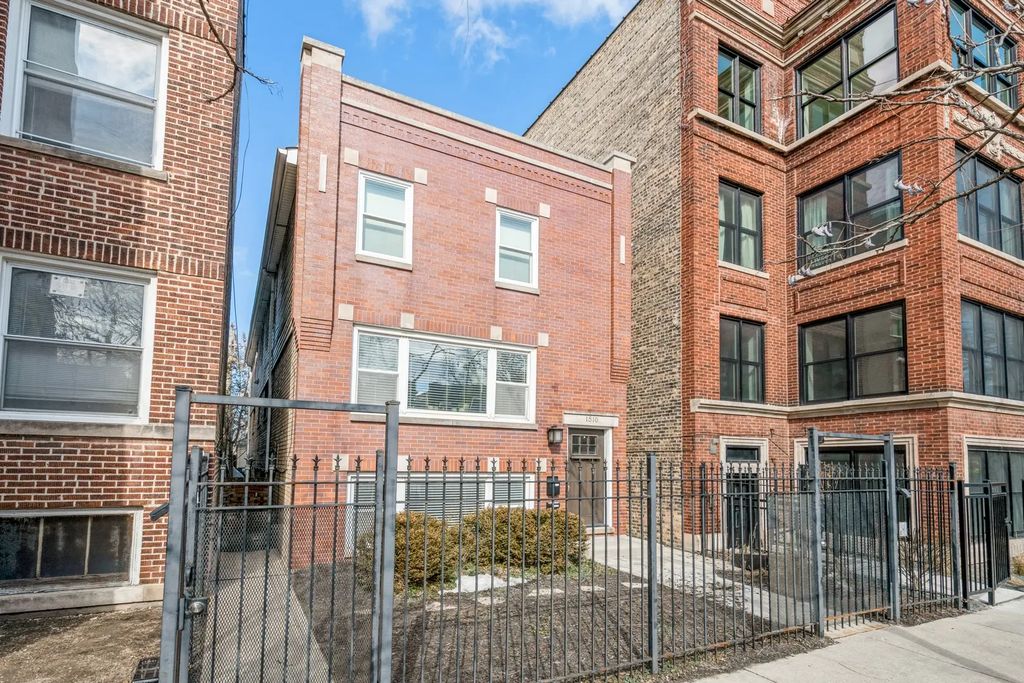 1510 W Addison Street G, Chicago