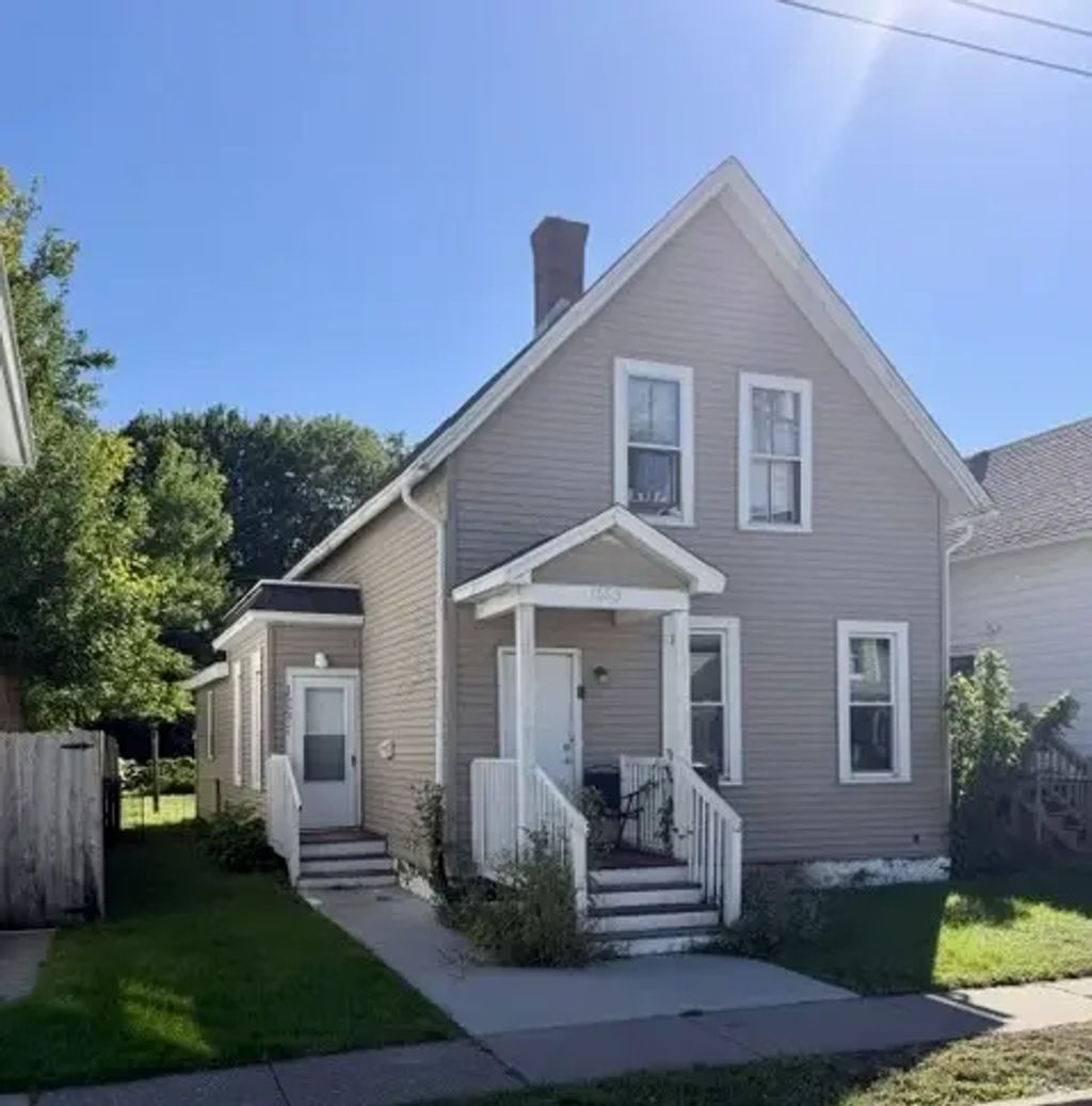 1553 W 17th Street, Davenport